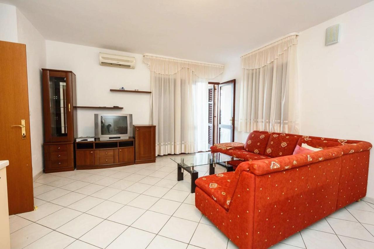Apartments By The Sea Mastrinka, Ciovo - 4836 Trogir Exterior photo